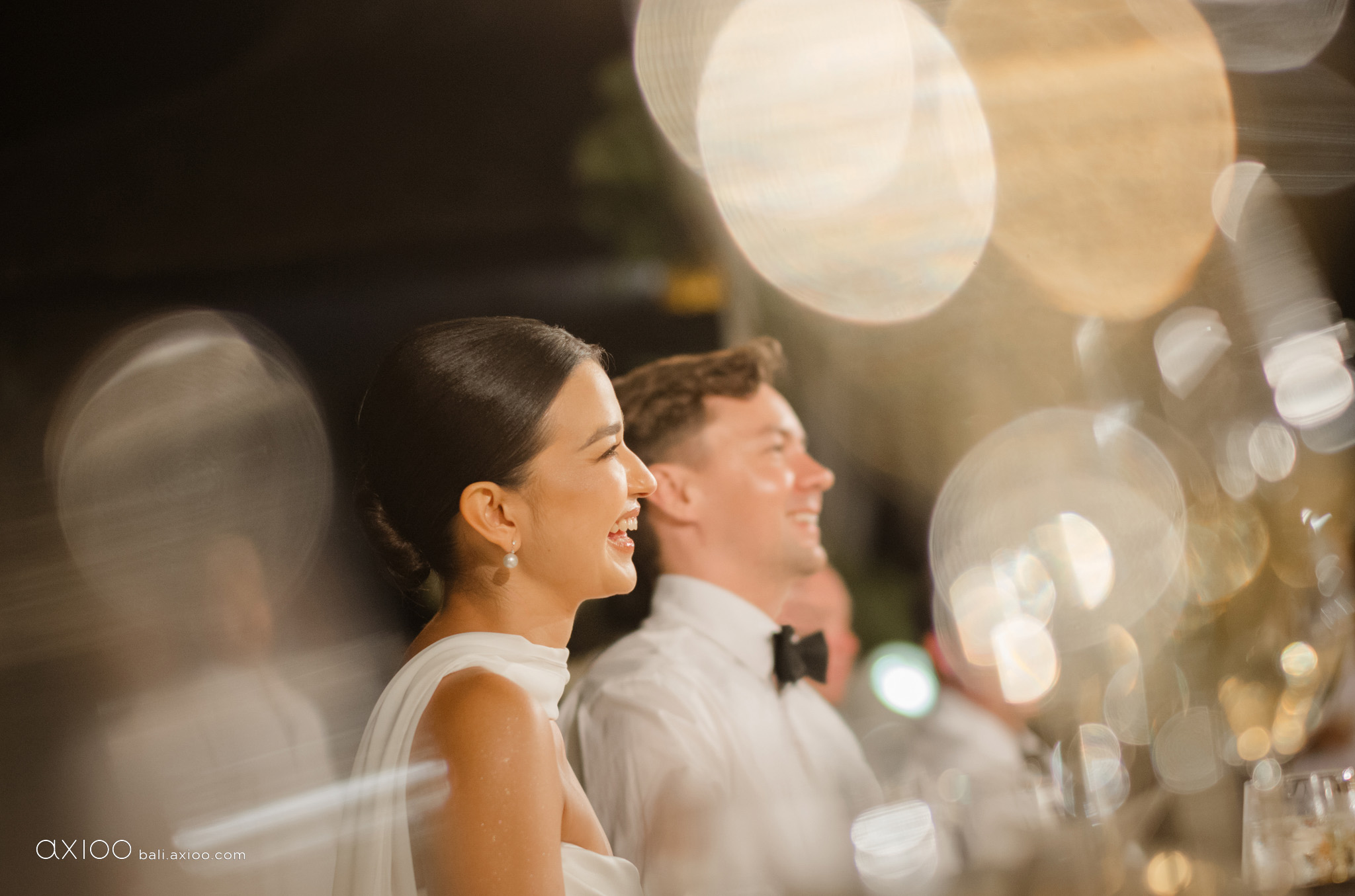 Axioo: In the Spur of the Moment